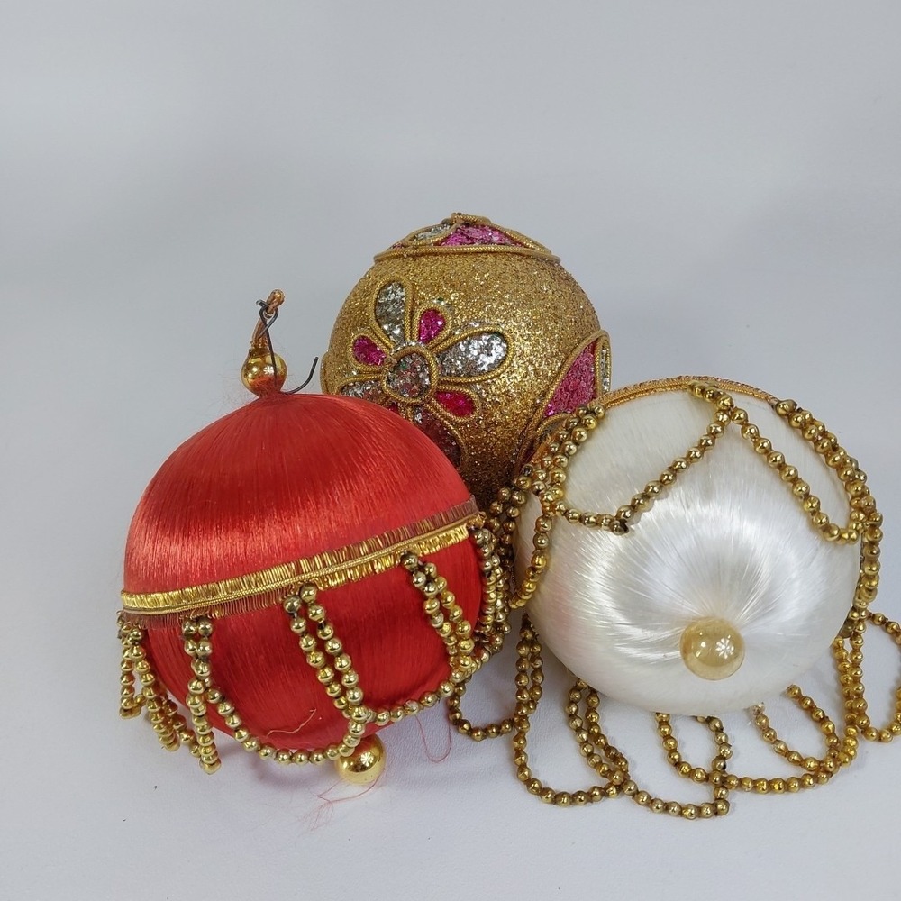 Vintage Round Spun Satin Push‎ Pin Beaded Christmas And Sparkle Ornaments